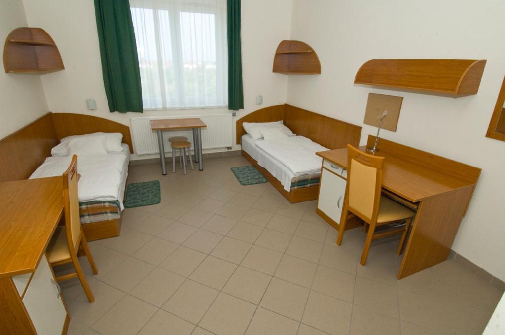 Karoly Robert Diakhotel Gyöngyös Kamer foto
